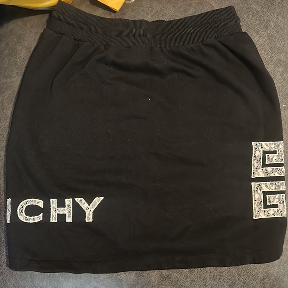 Givenchy skirt Size 12 - Picture 2 of 4